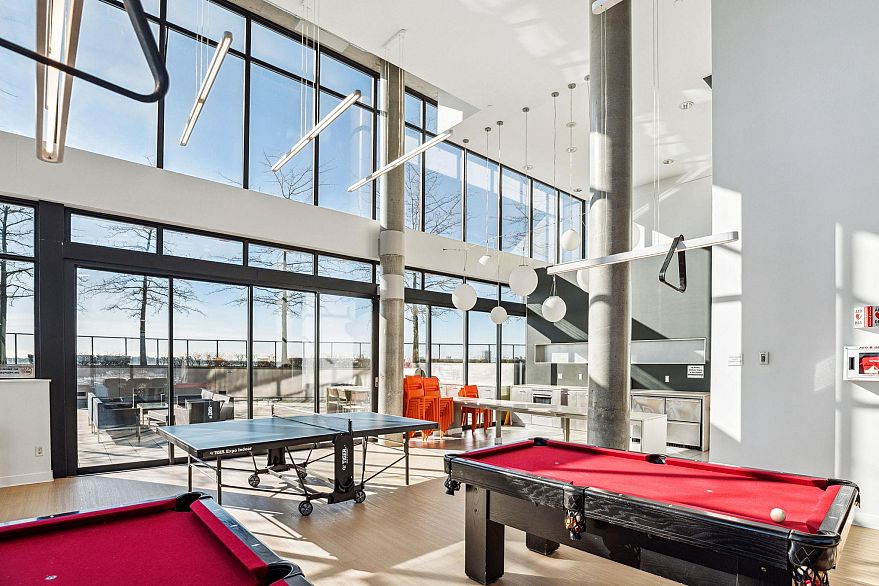 3909 128 W Cordova Street