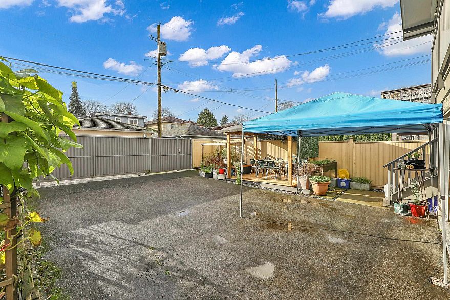 2624 Kitchener Street