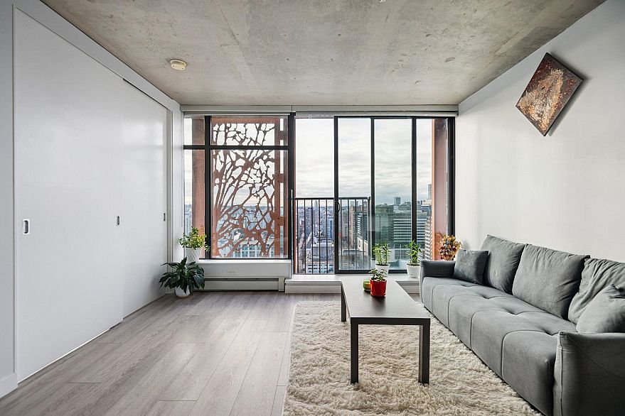 3909 128 W Cordova Street