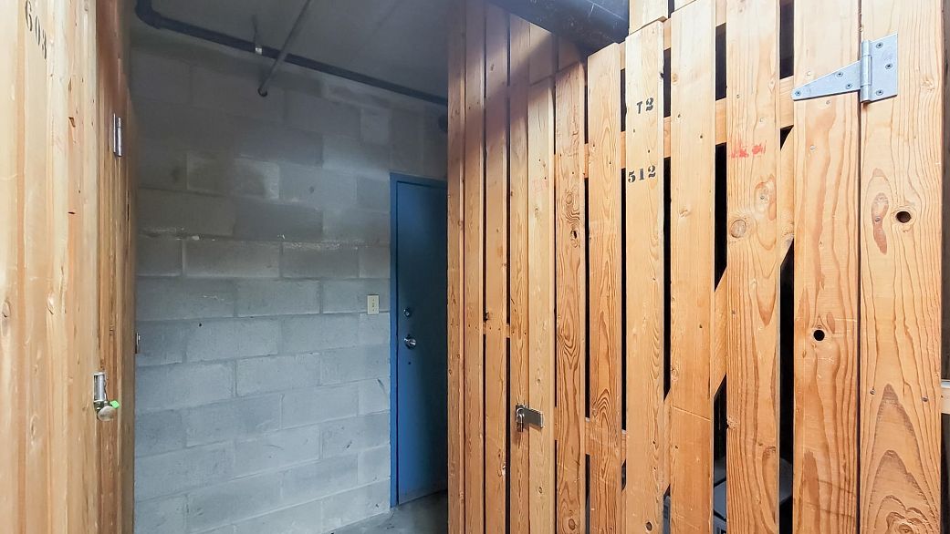 512 950 Drake Street