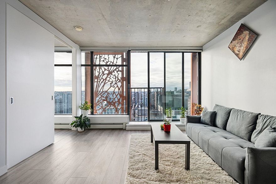 3909 128 W Cordova Street