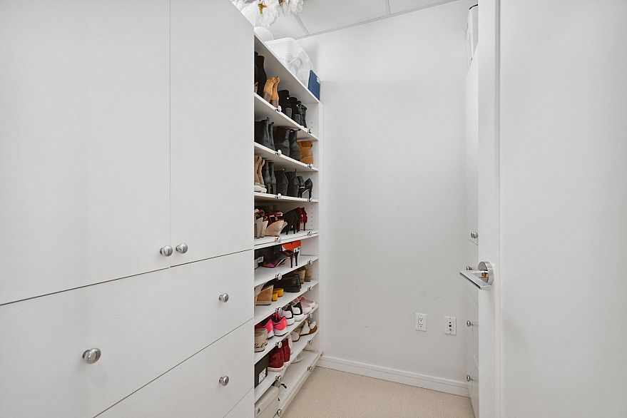 302 1625 Manitoba Street