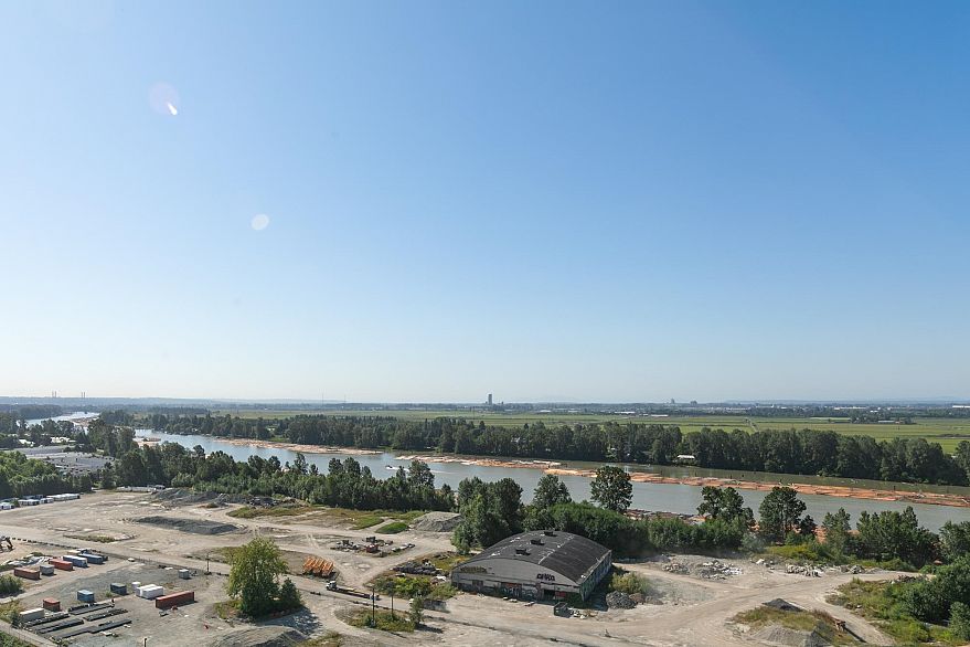 2203 3538 Sawmill Crescent