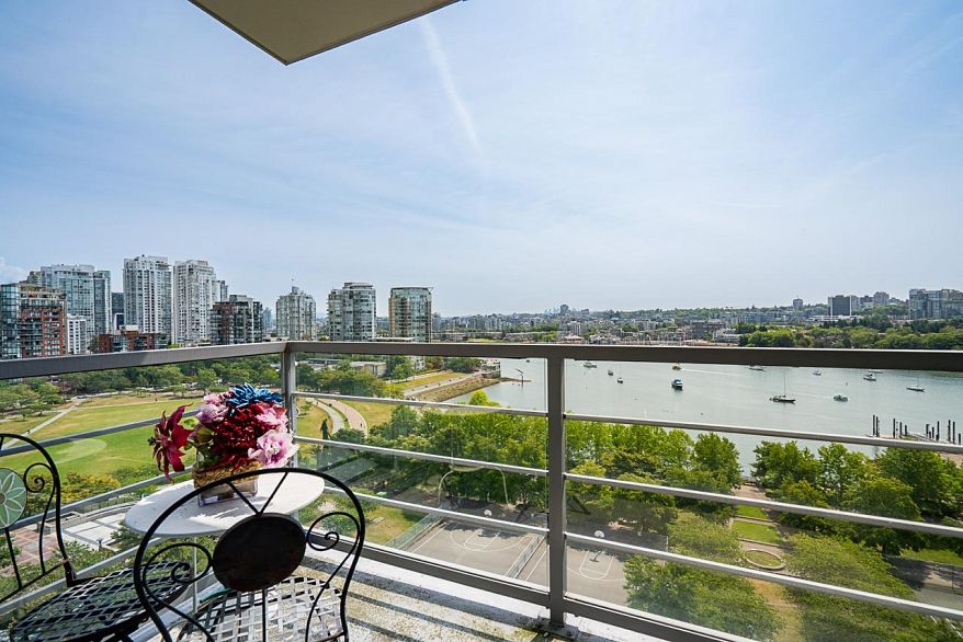 1502 1483 Homer Street