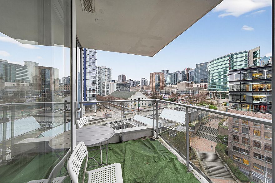 1202 188 Keefer Place