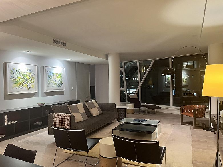 901 1409 W Pender Street