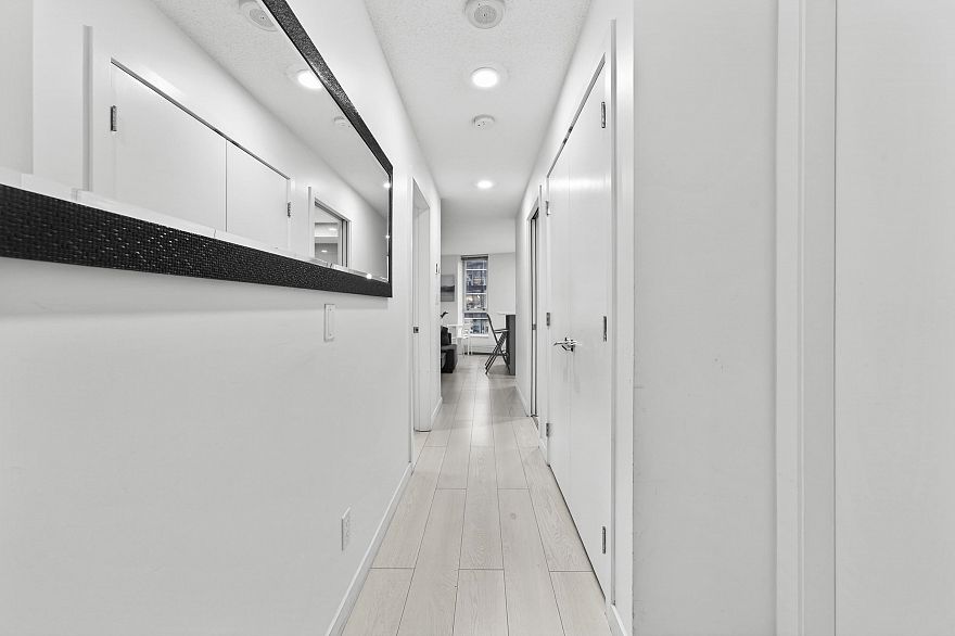 1202 188 Keefer Place