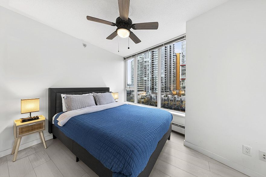 1202 188 Keefer Place