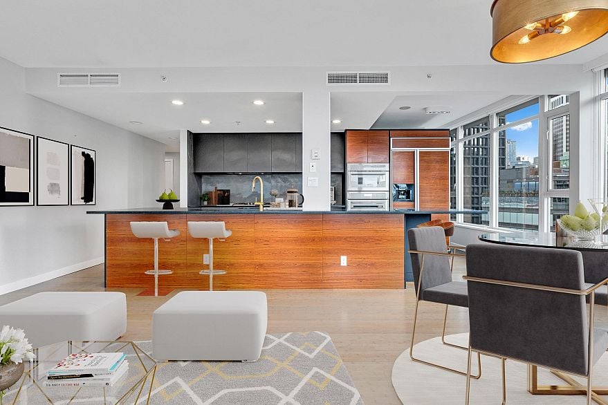 1804 1233 W Cordova Street