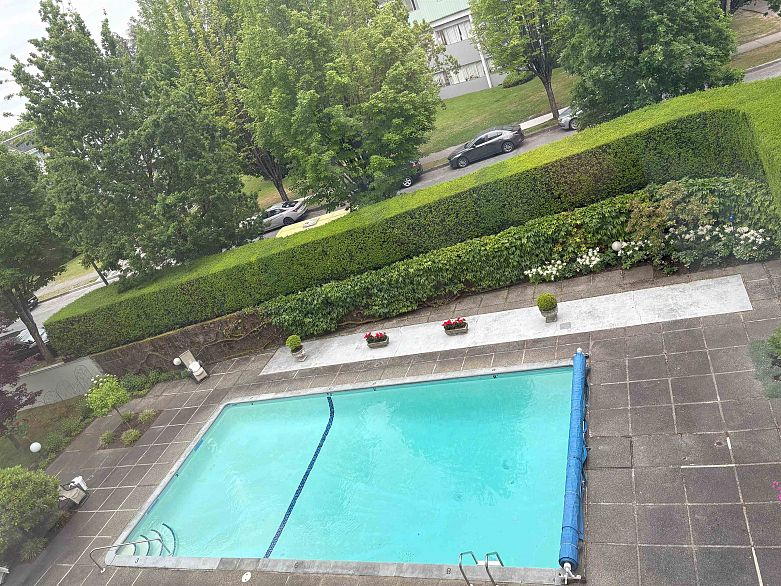 305 6076 Tisdall Street