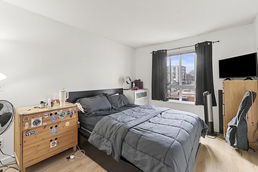 301 4990 Mcgeer Street