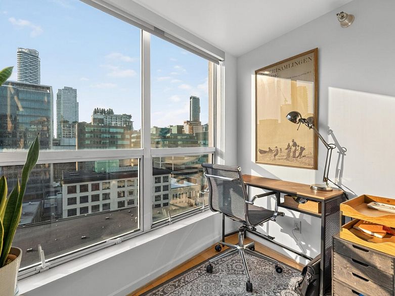 804 933 Seymour Street