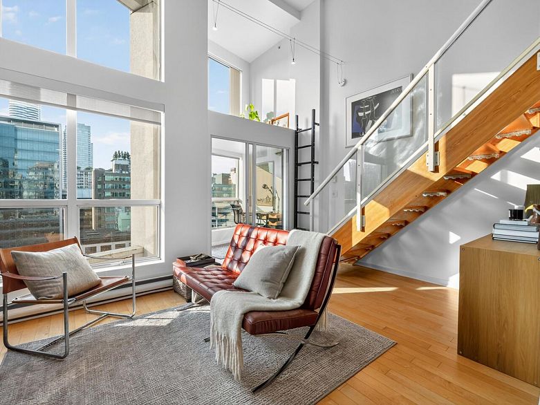 804 933 Seymour Street