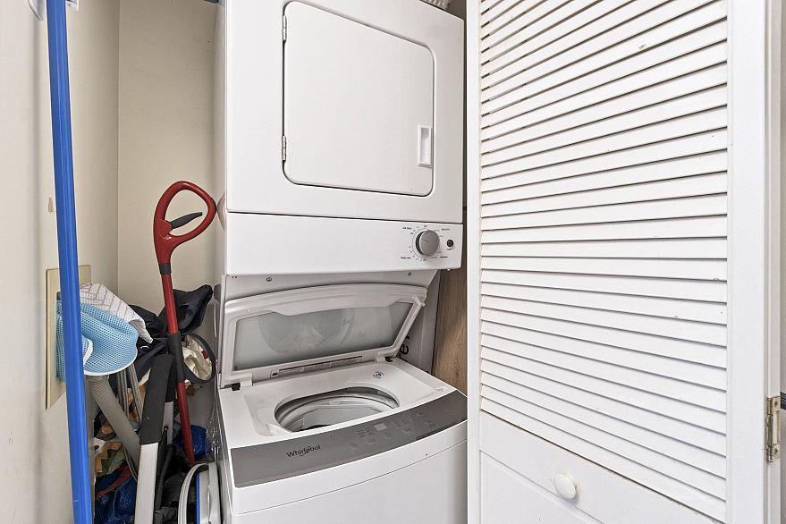 301 4990 Mcgeer Street