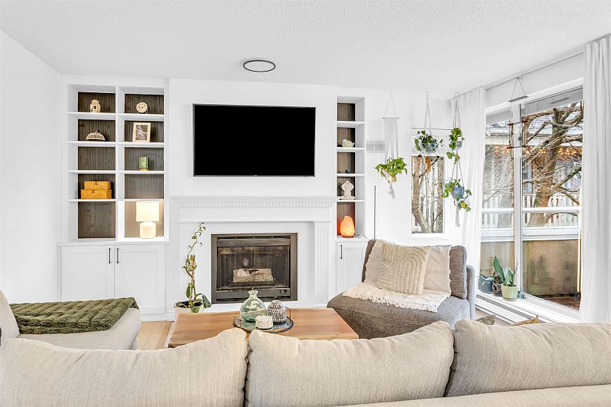 316 1890 W 6th Avenue