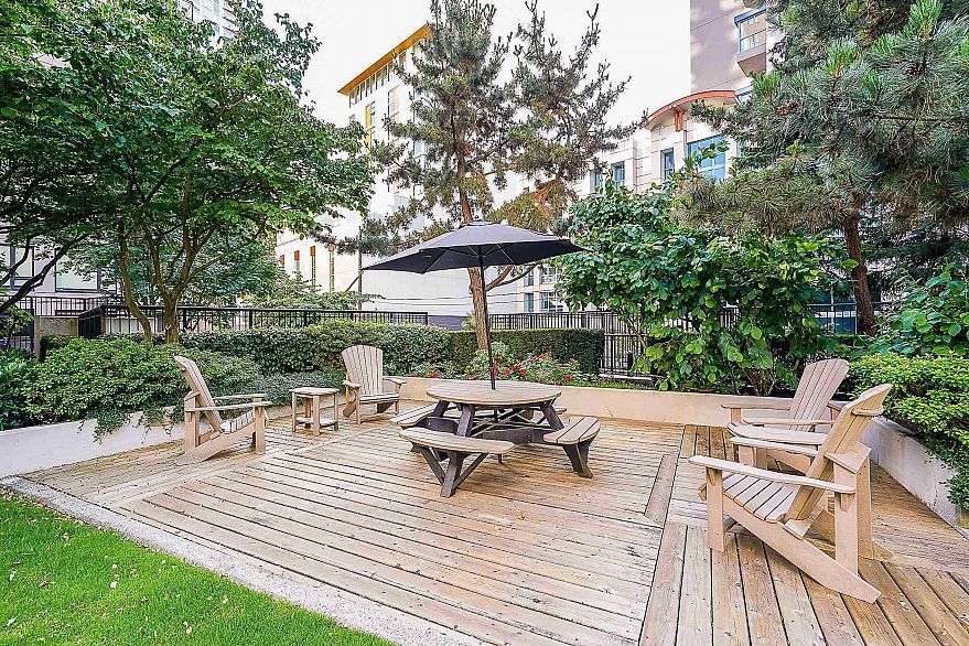 1804 1295 Richards Street