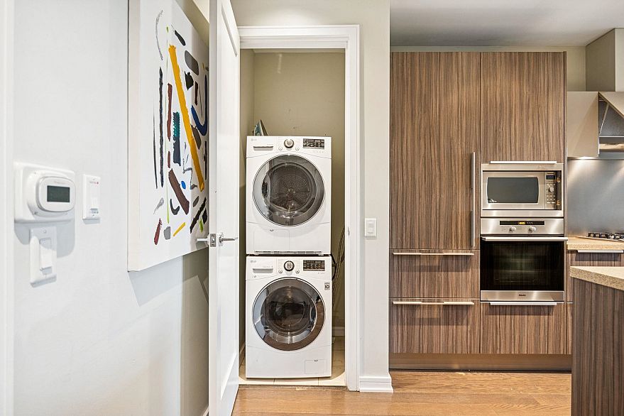 1618 Columbia Street