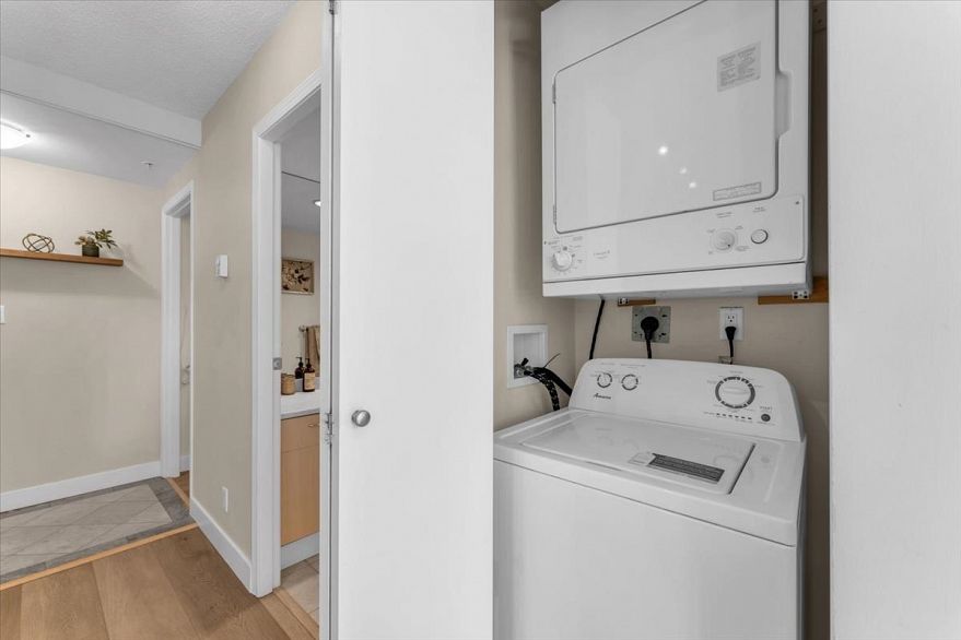 2011 1331 Alberni Street