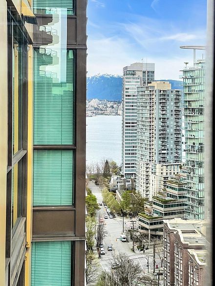 2011 1331 Alberni Street