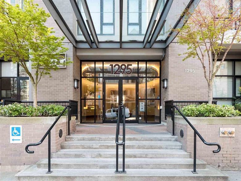 1804 1295 Richards Street