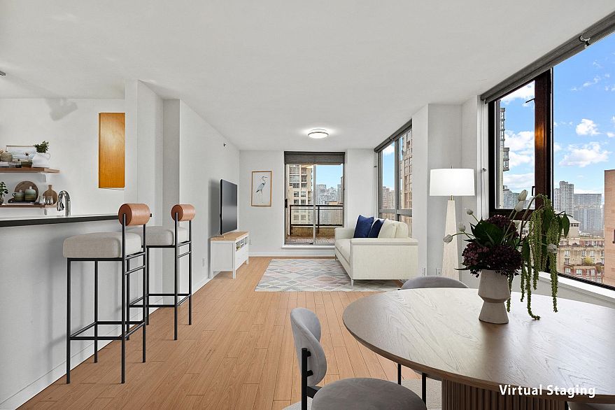 1804 1295 Richards Street