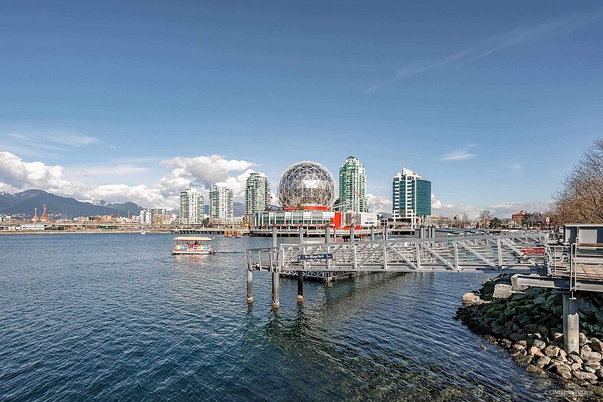 1618 Columbia Street