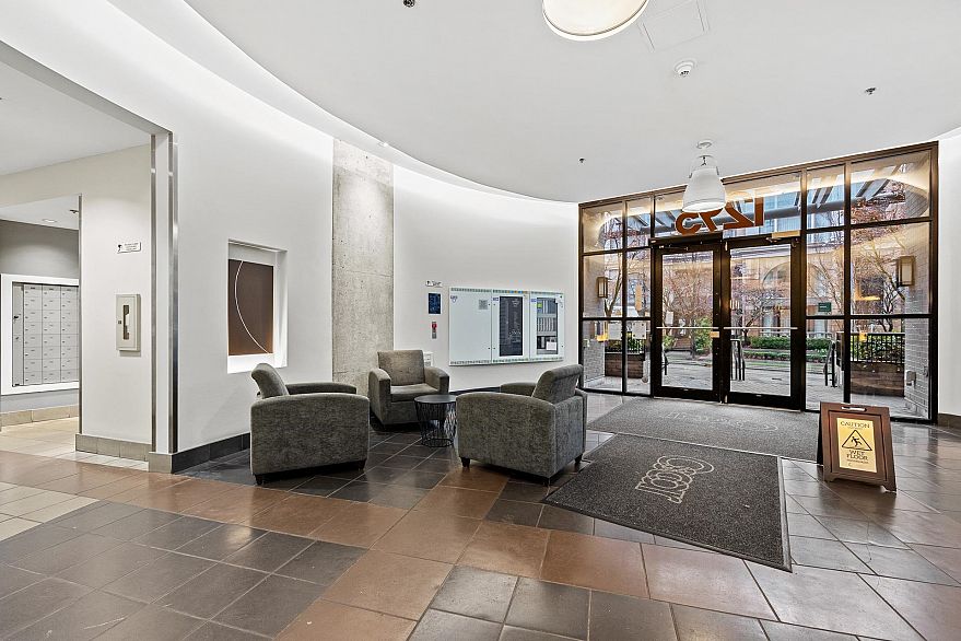 1804 1295 Richards Street