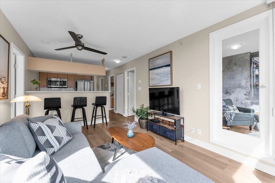 2011 1331 Alberni Street