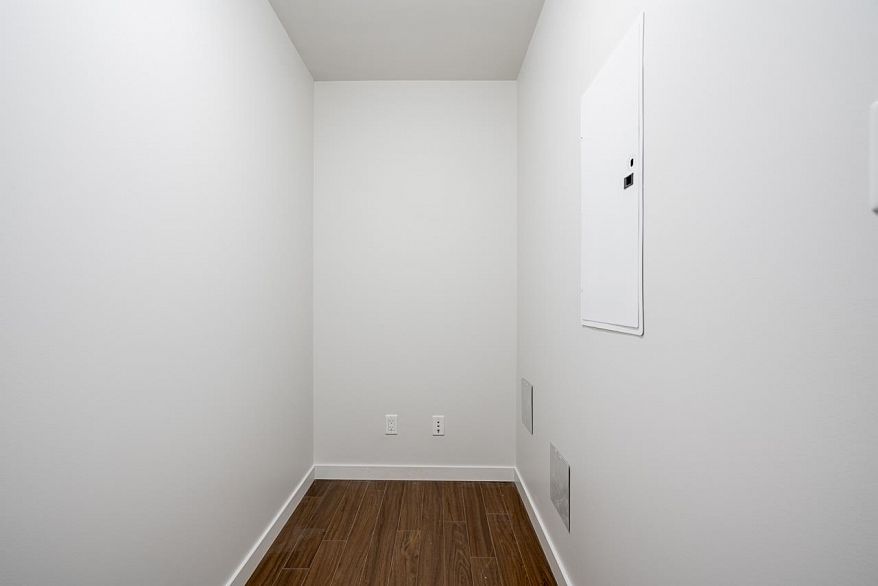 816 161 W Georgia Street