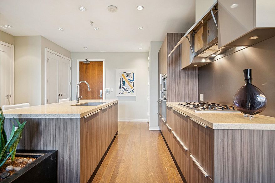 1618 Columbia Street