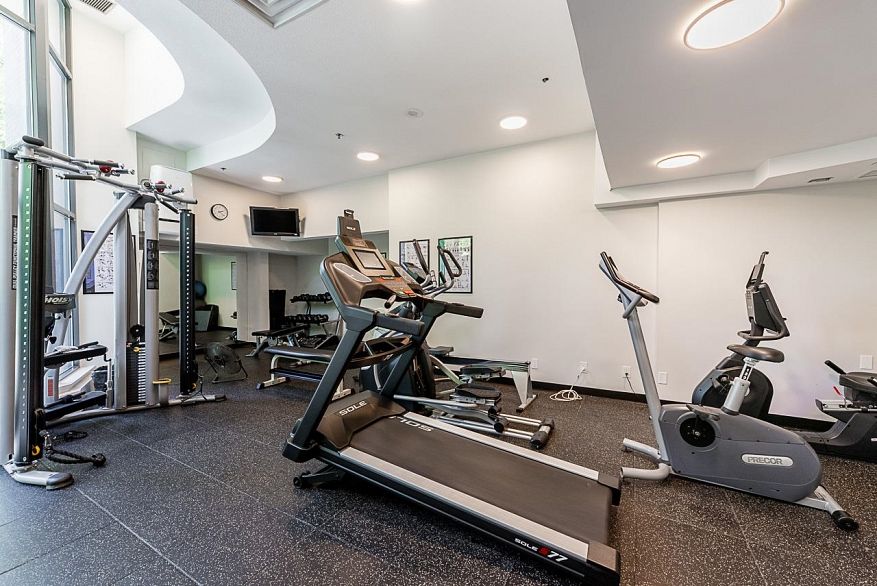 1304 283 Davie Street