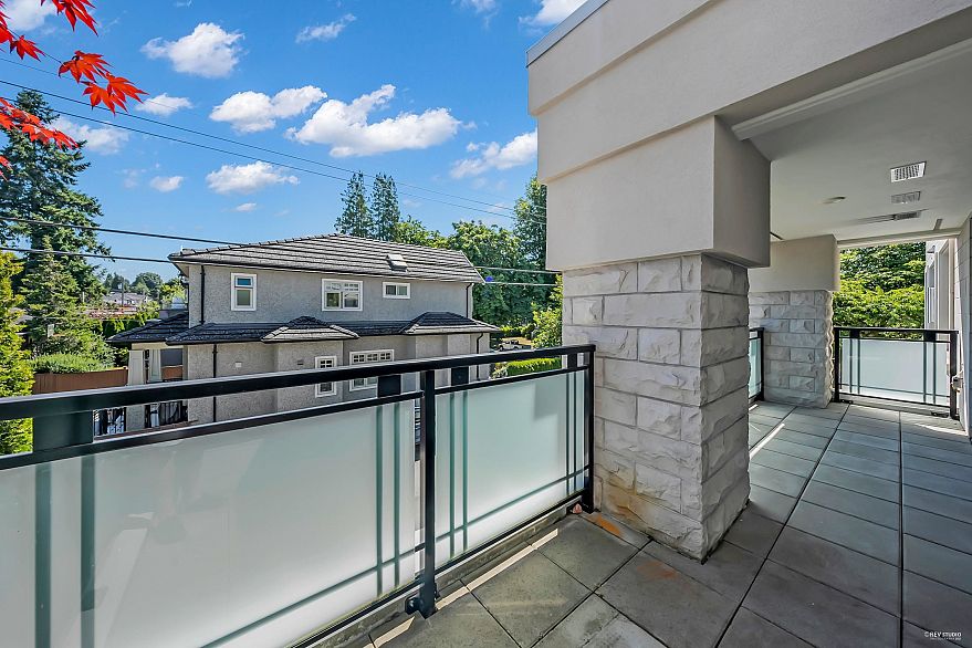 204 2089 W 43rd Avenue