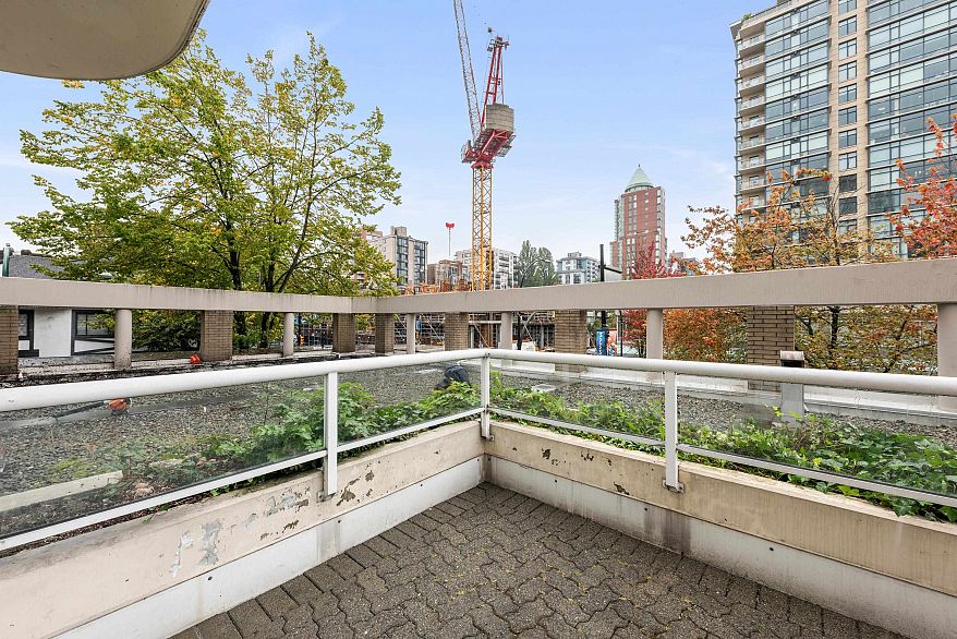 201 1788 W Georgia Street