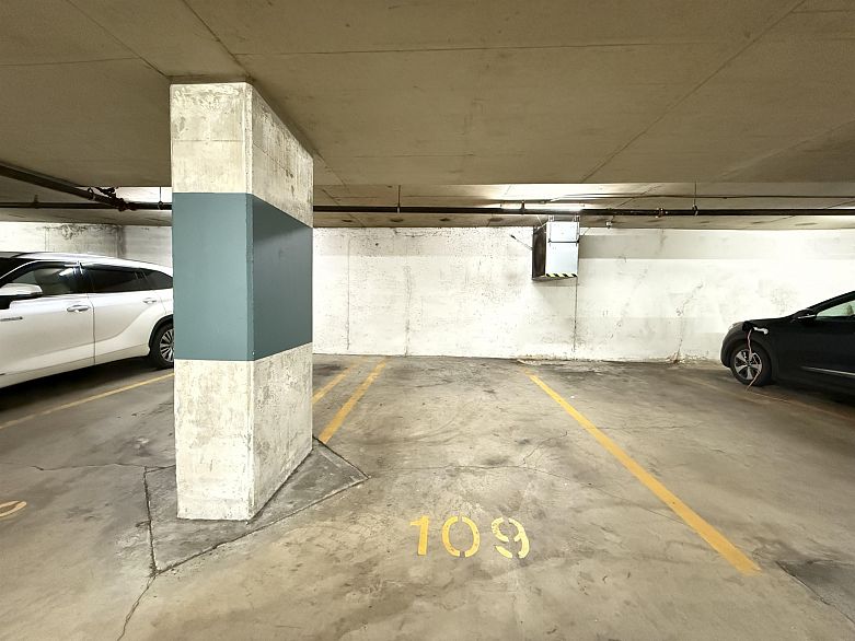 405 4028 Knight Street