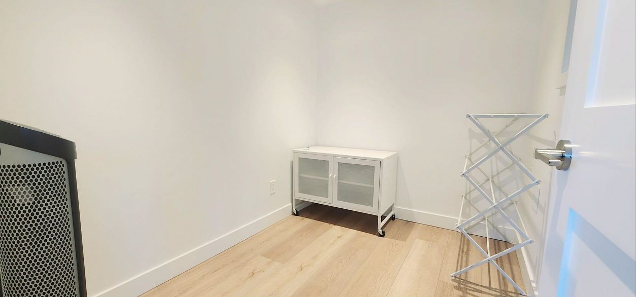 183 KEEFER PLACE, Vancouver BC V6B 0J1