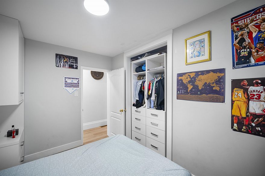 6978 Mckinnon Street