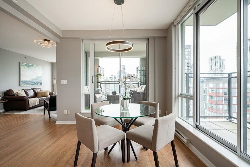 PH3 1082 Seymour Street