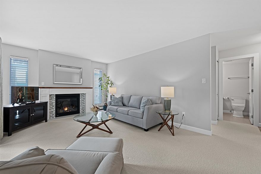 305 8775 Cartier Street