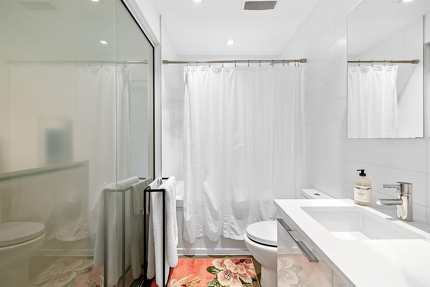 226 108 E 1st Avenue