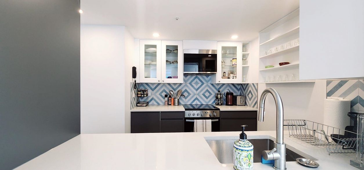 183 KEEFER PLACE, Vancouver BC V6B 0J1