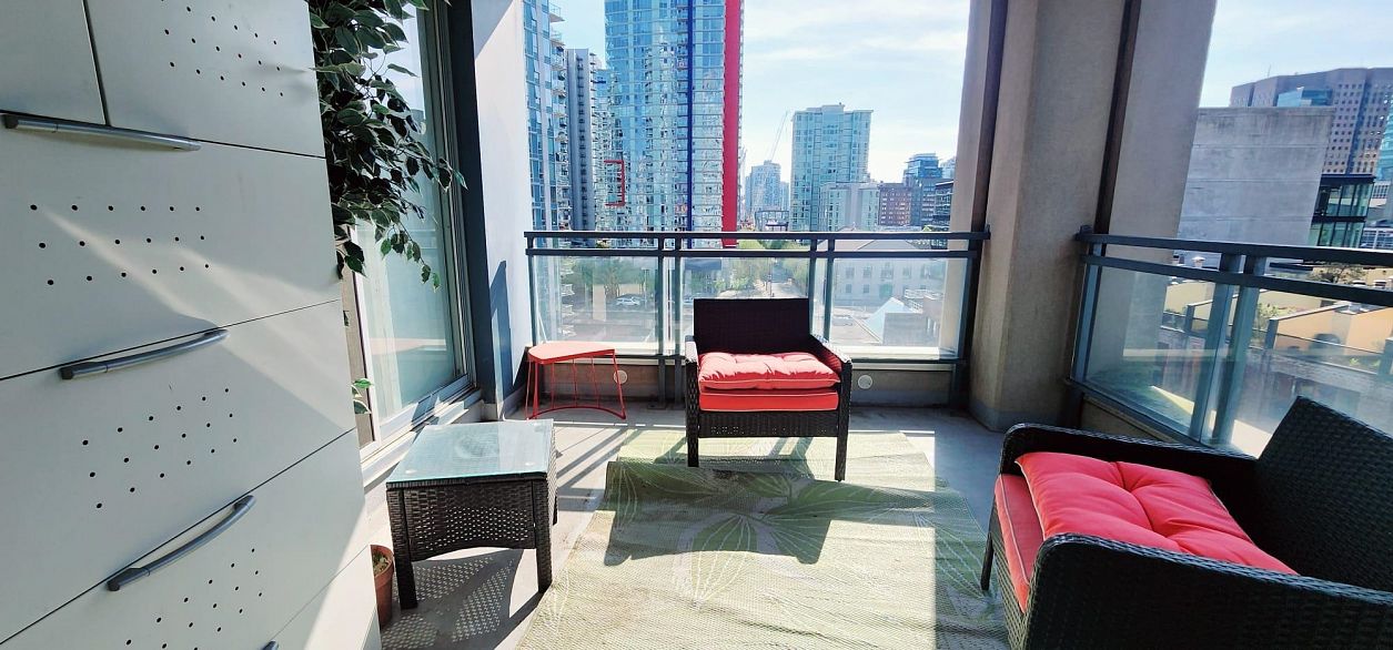 183 KEEFER PLACE, Vancouver BC V6B 0J1