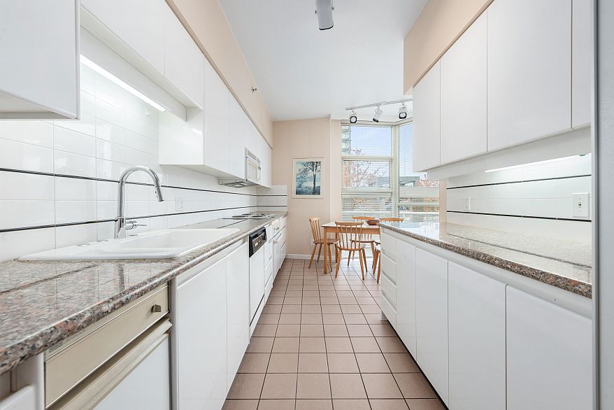 201 1788 W Georgia Street