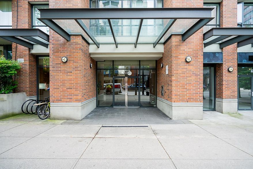 PH3 1082 Seymour Street