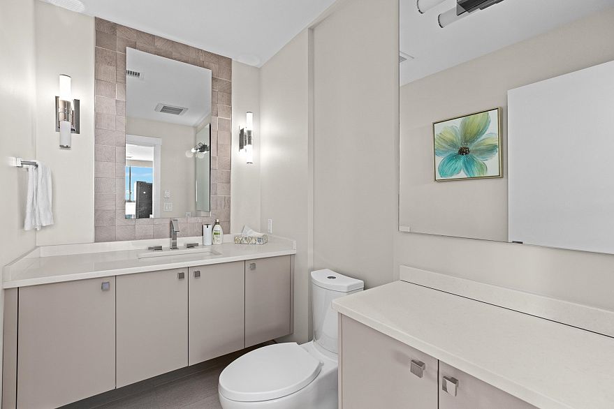 3101 717 Jervis Street