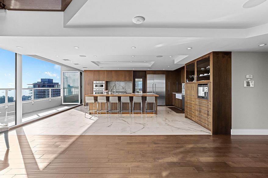 3102 717 Jervis Street