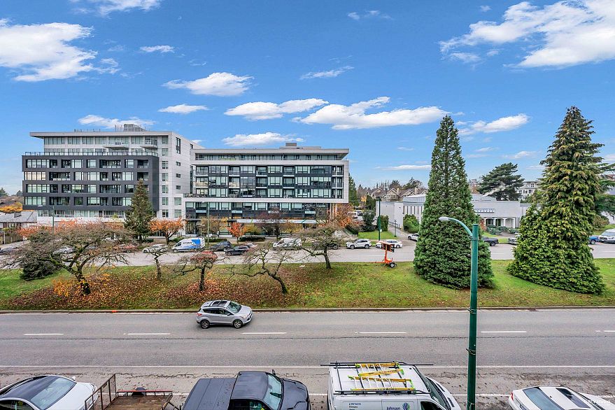 407 6328 Cambie Street