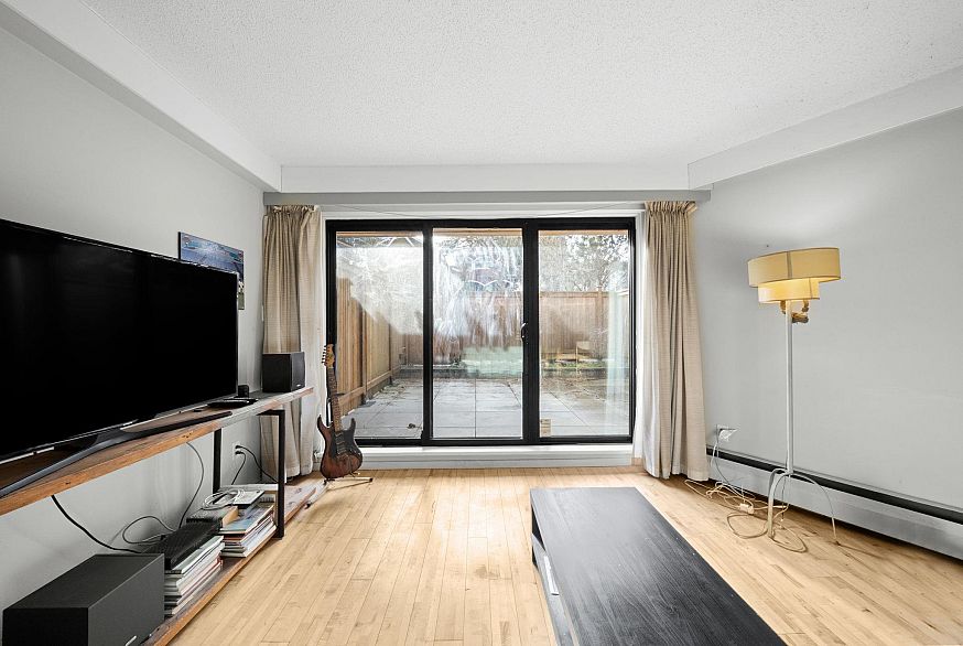 104 1549 Kitchener Street