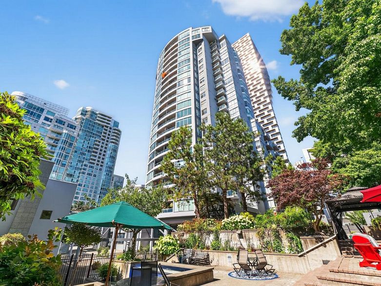 801 1500 Howe Street