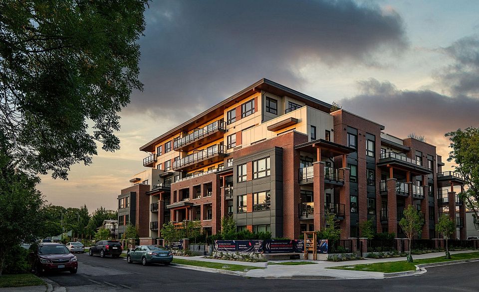 310 2550 Garden Drive