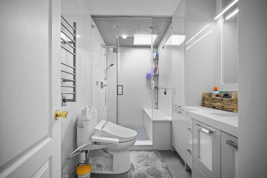 6978 Mckinnon Street